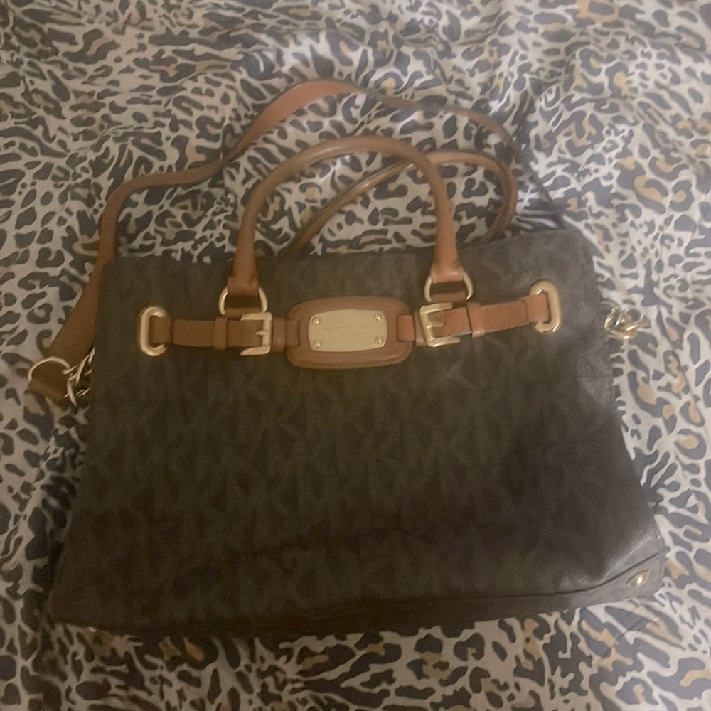 Michael Kors messenger bag/crossbody